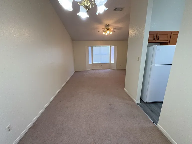 3804 Water Oak Dr — Photo 4