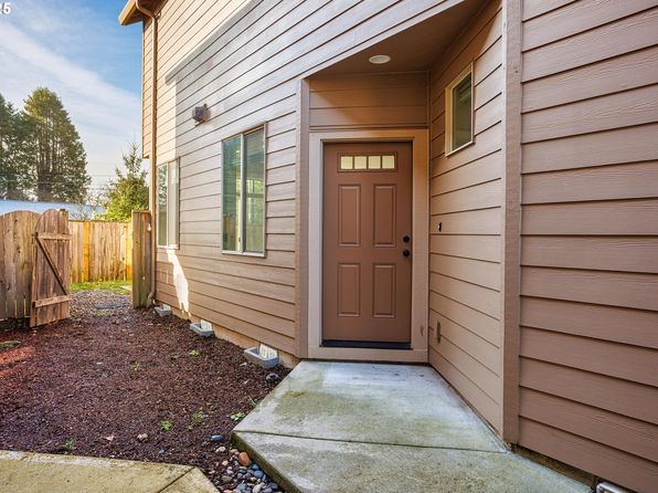 217 N 33rd Ct, Ridgefield, WA 98642
