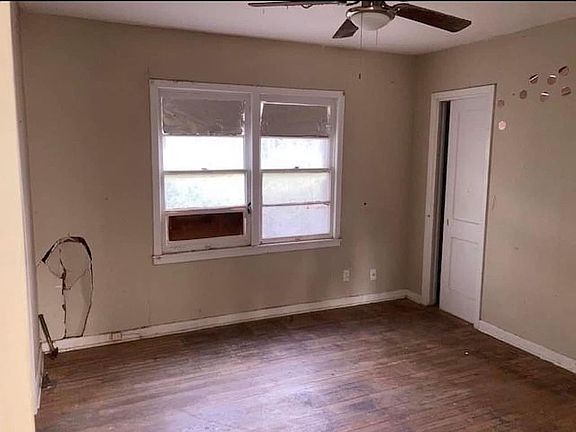 4th image of 1003 Johnson St