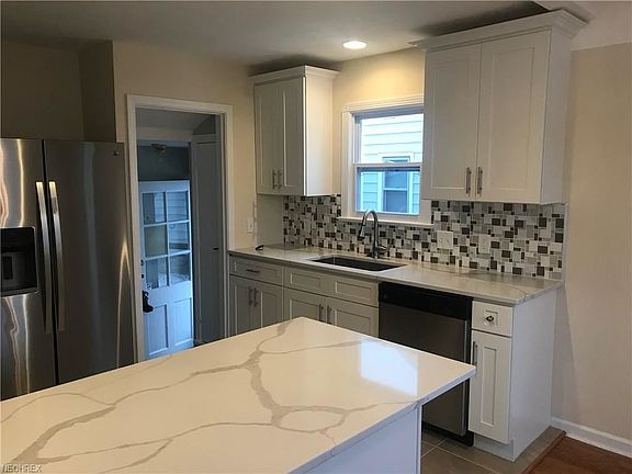 4th image of 5911 Kenneth Ave