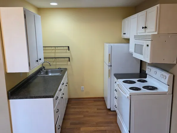 111 3rd St N #1, Waterville, MN 56096