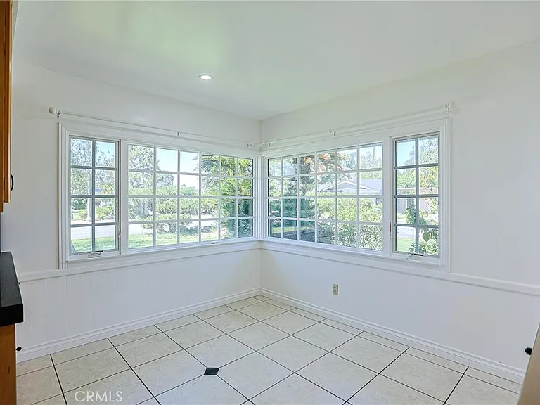 1200 W Rowan St — Photo 13