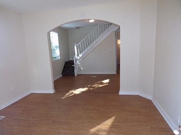 2nd image of 326 N Elder Ave