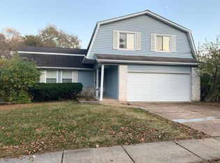 1070 Treetop Trail Dr, Ballwin, MO 63021