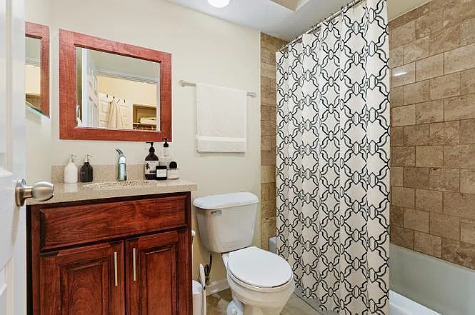 515 W Wrightwood Ave #313 — Photo 3