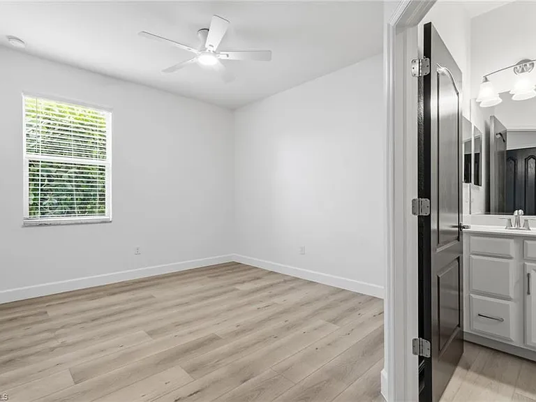 2290 Vermont Ln — Photo 18