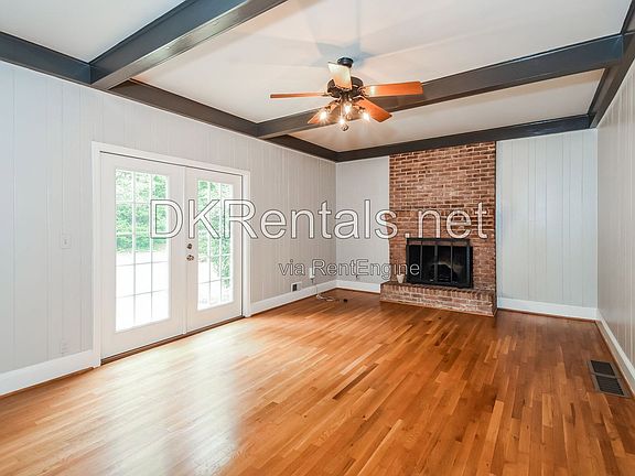 5th image of 1176 Hampton Hall Dr NE