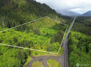 14 E Snider Rd, Port Angeles, WA 98363