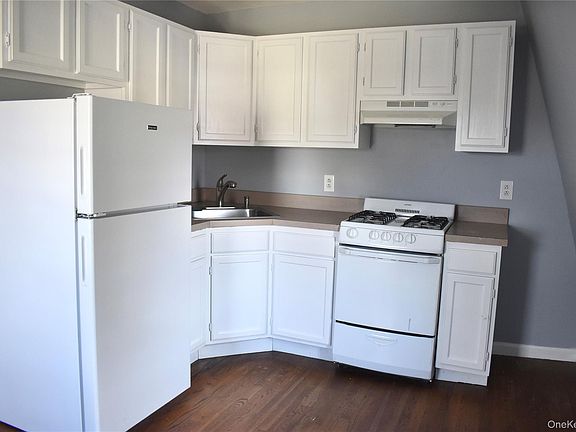 3rd image of 46 Prospect St #3