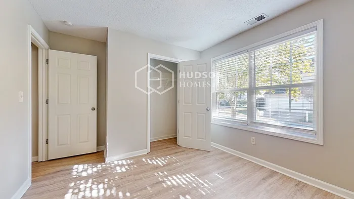 141 Greystone Cir — Photo 15