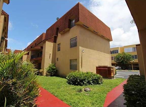 2nd image of 1570 W 46th St APT 223