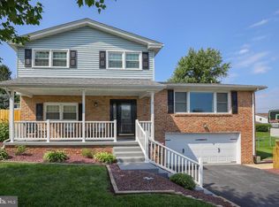 520 Cortleigh Dr, York, PA 17402