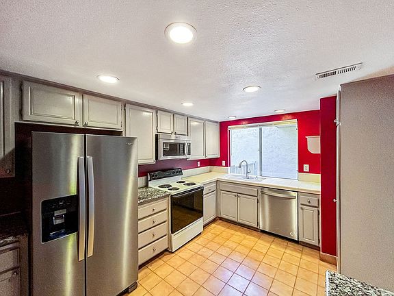 2nd image of 3778 Balboa Ter Unit C