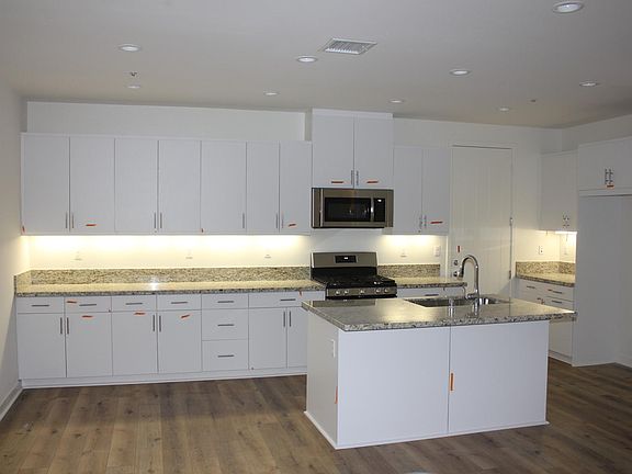 Brand new, open plan kitchen