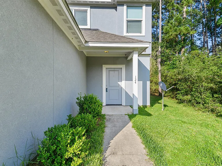 124 Artesian Way — Photo 2