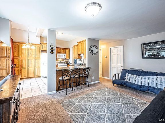 4th image of 35121 Melton St