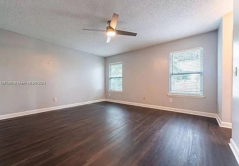 8070 Village Green Rd — Photo 2