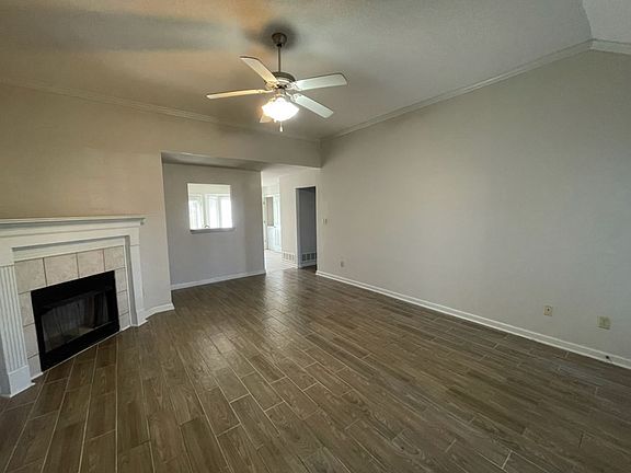 2nd image of 4315 Ravenwood Park