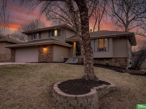 706 S 152nd Cir, Omaha, NE 68154