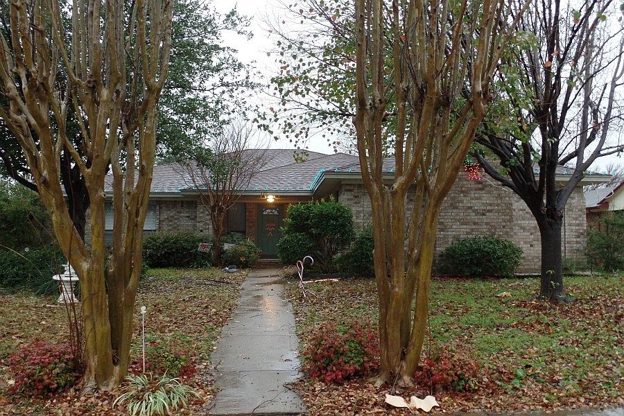 1st image of 3113 Meadowood Dr
