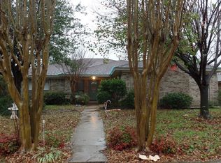3113 Meadowood Dr, Garland, TX 75040