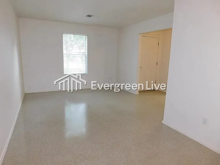 55 Callan Ct — Photo 9