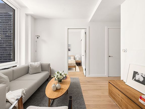 4th image of 135 E 47th St #21B