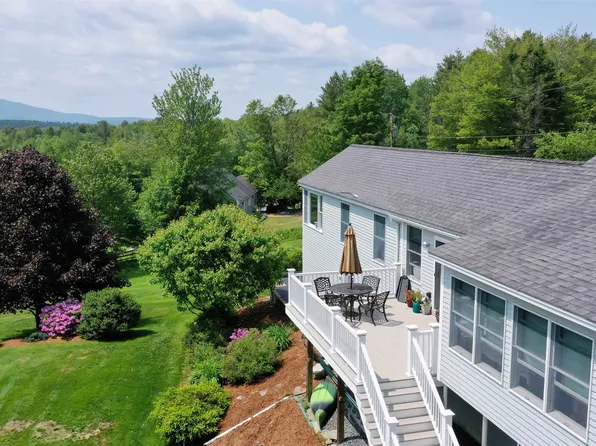 85 Farwell Lane, New London, NH 03257