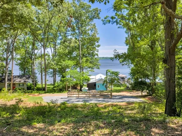 455 N Spring Creek Cir, Cobb, GA 31735