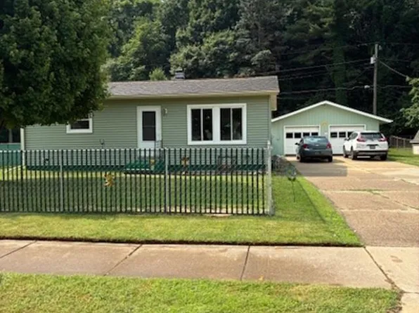 380 Cherry, Coloma, MI 49038