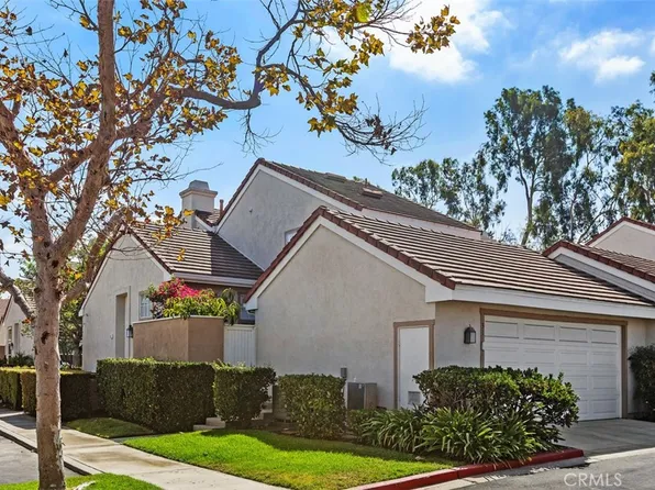 31 Dartmouth, Irvine, CA