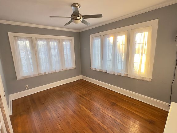 4th image of 22233 93rd Ave Floor 1