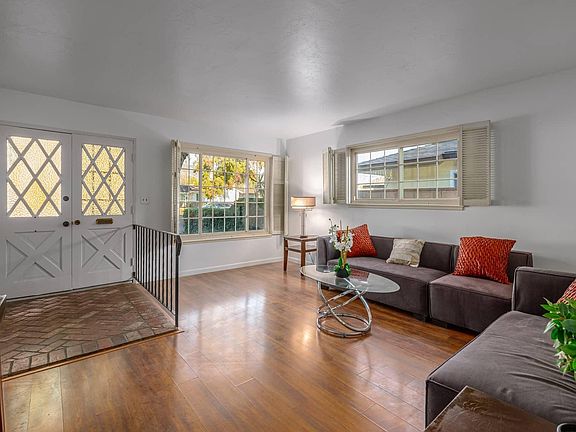 4th image of 13539 Phillippi Ave
