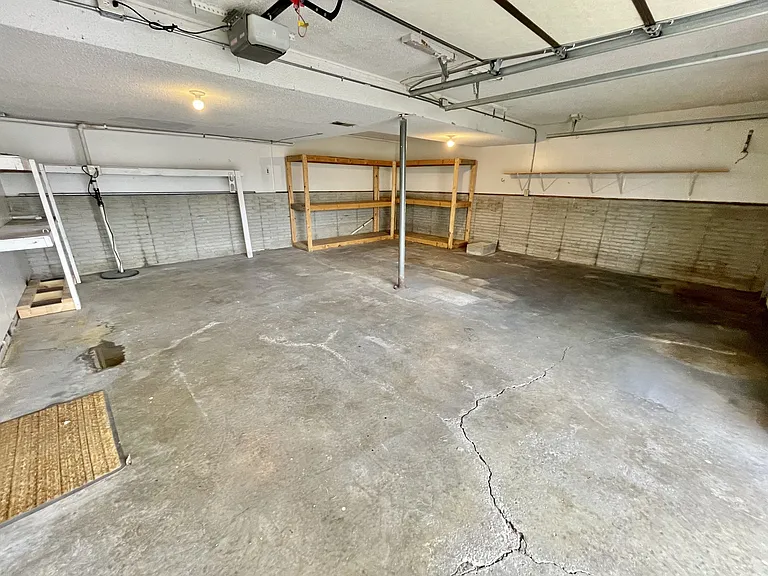 105 Colony Dr — Photo 21