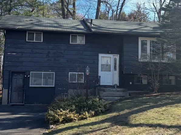 66 Ontario Dr, Hudson, MA 01749