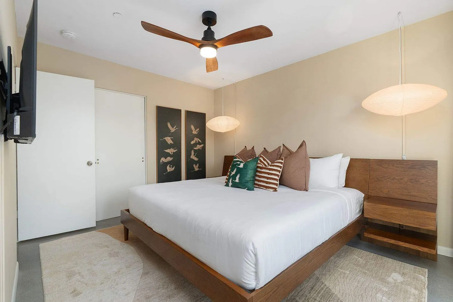 3 bed, 2.0 bath, 1140 sqft, $8,848 — Photo 4