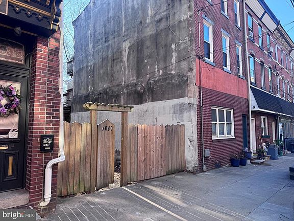 3rd image of 4040 Ridge Ave