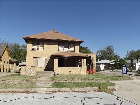 2nd image of 1071 E Humbolt St