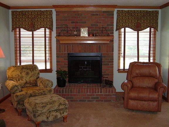 Famly Rm gas fireplace