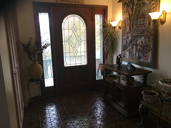 5th image of 4064 Briarwood Drive
