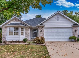13608 Tesson Oaks Ct, Saint Louis, MO 63128