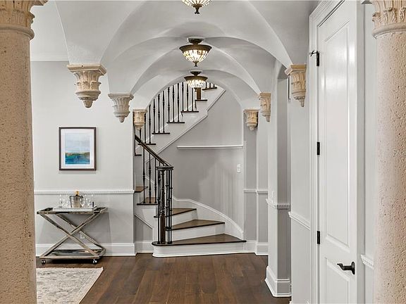 4th image of 4004 Calle Delfin Ct