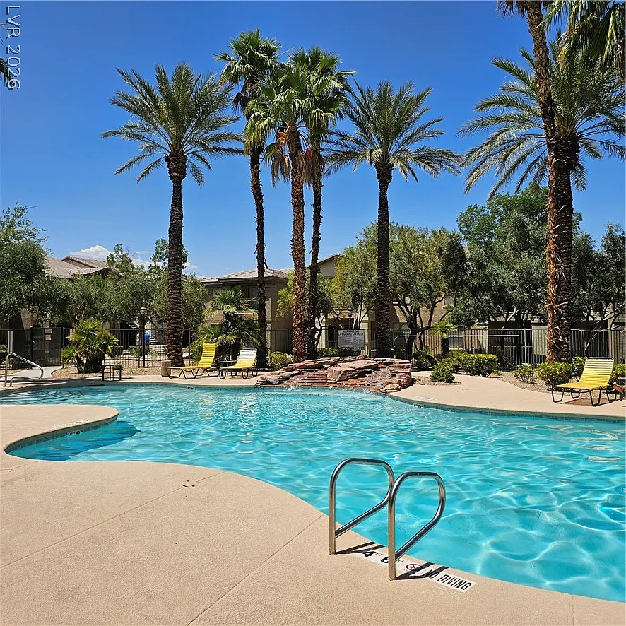 3 bed, 2.0 bath, 1167 sqft, $1,500 — Photo 2