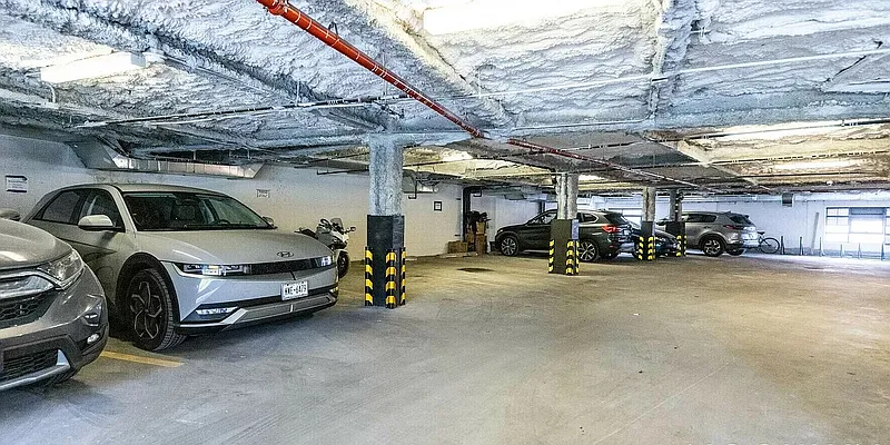 Rented by PREMIUM US INC | media 15