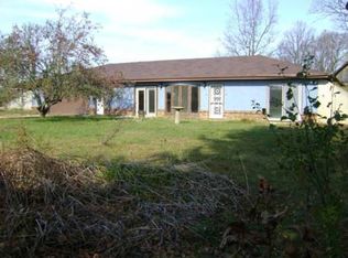 N6131 Country Aire Rd, Plymouth, WI 53073