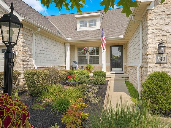 2nd image of 940 Adara Dr
