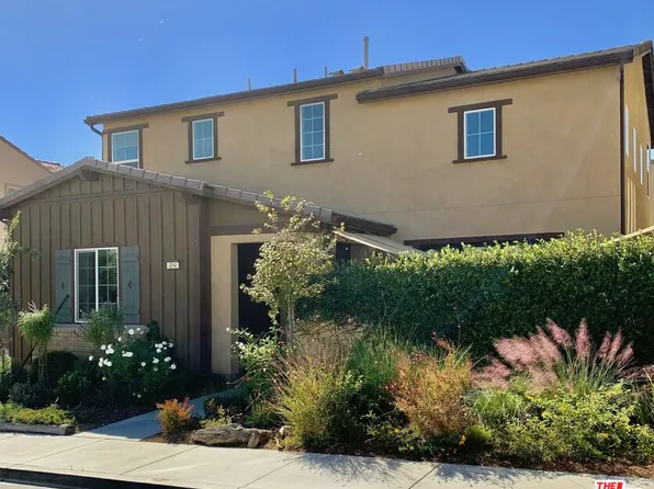 454 Tibbetts St, Santa Paula, CA 93060