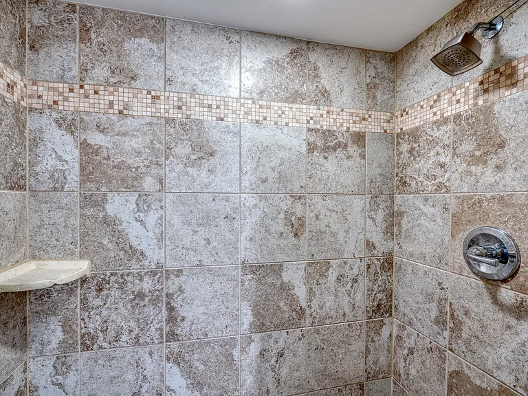 36 N Ellwood Ave — Photo 26