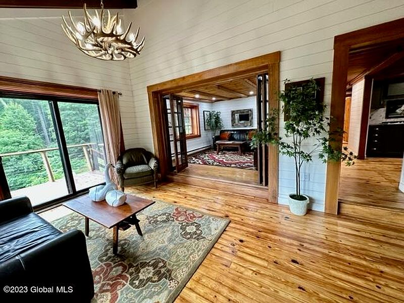 5th image of 50 Christiana Court