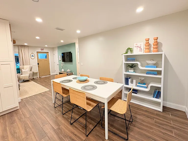 110 Arredondo Ave — Photo 8